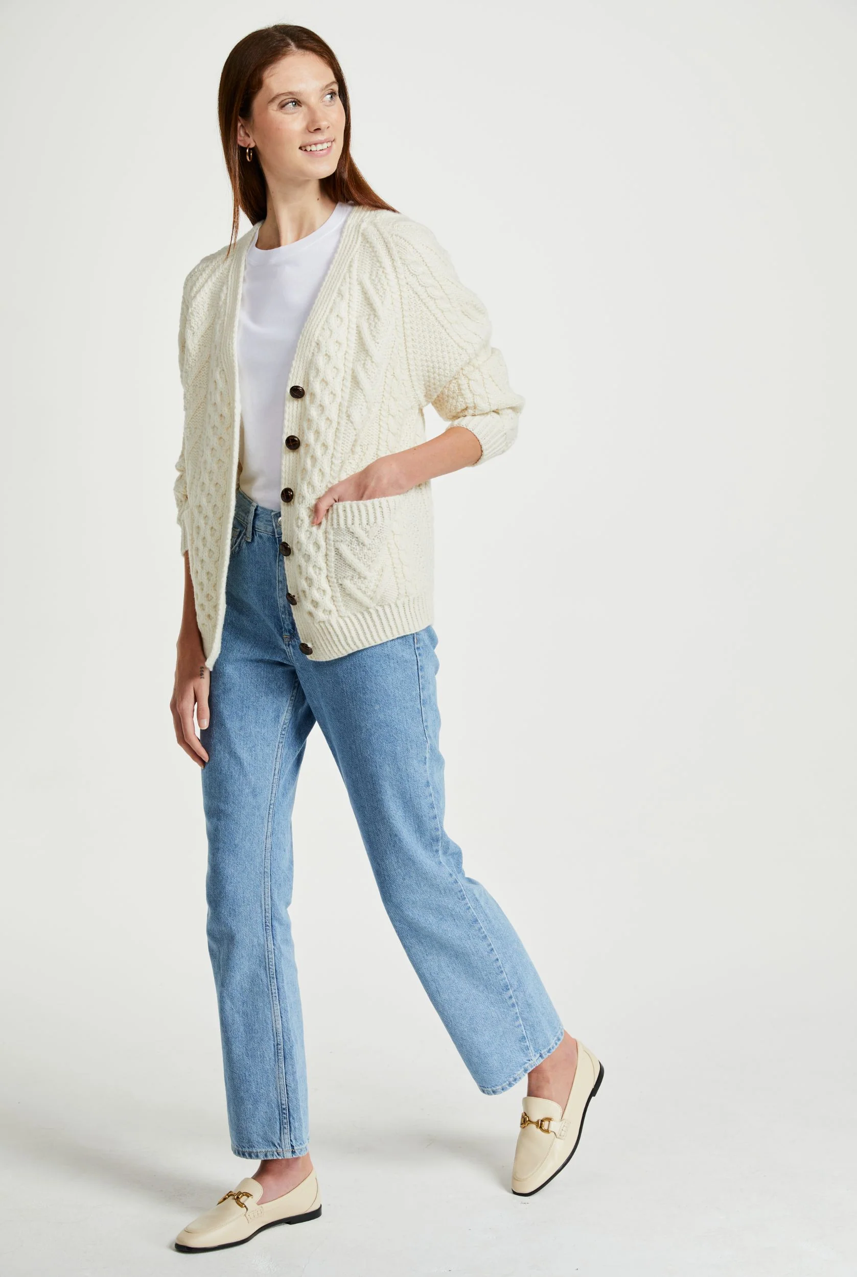 Glenisland Ladies Handknit V-Neck Cardigan - Cream - Image 6