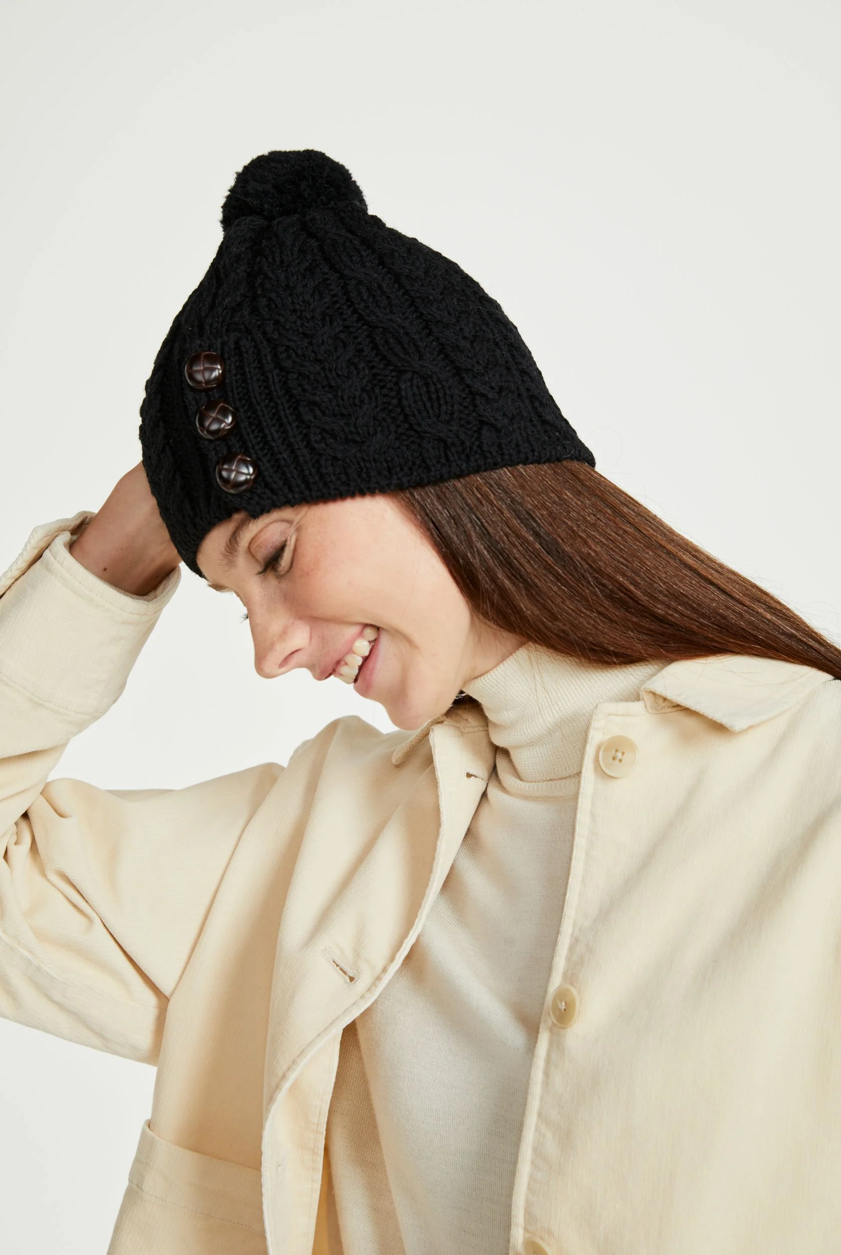 Cong Aran Merino Hat with Pom Pom -  Black - Image 4