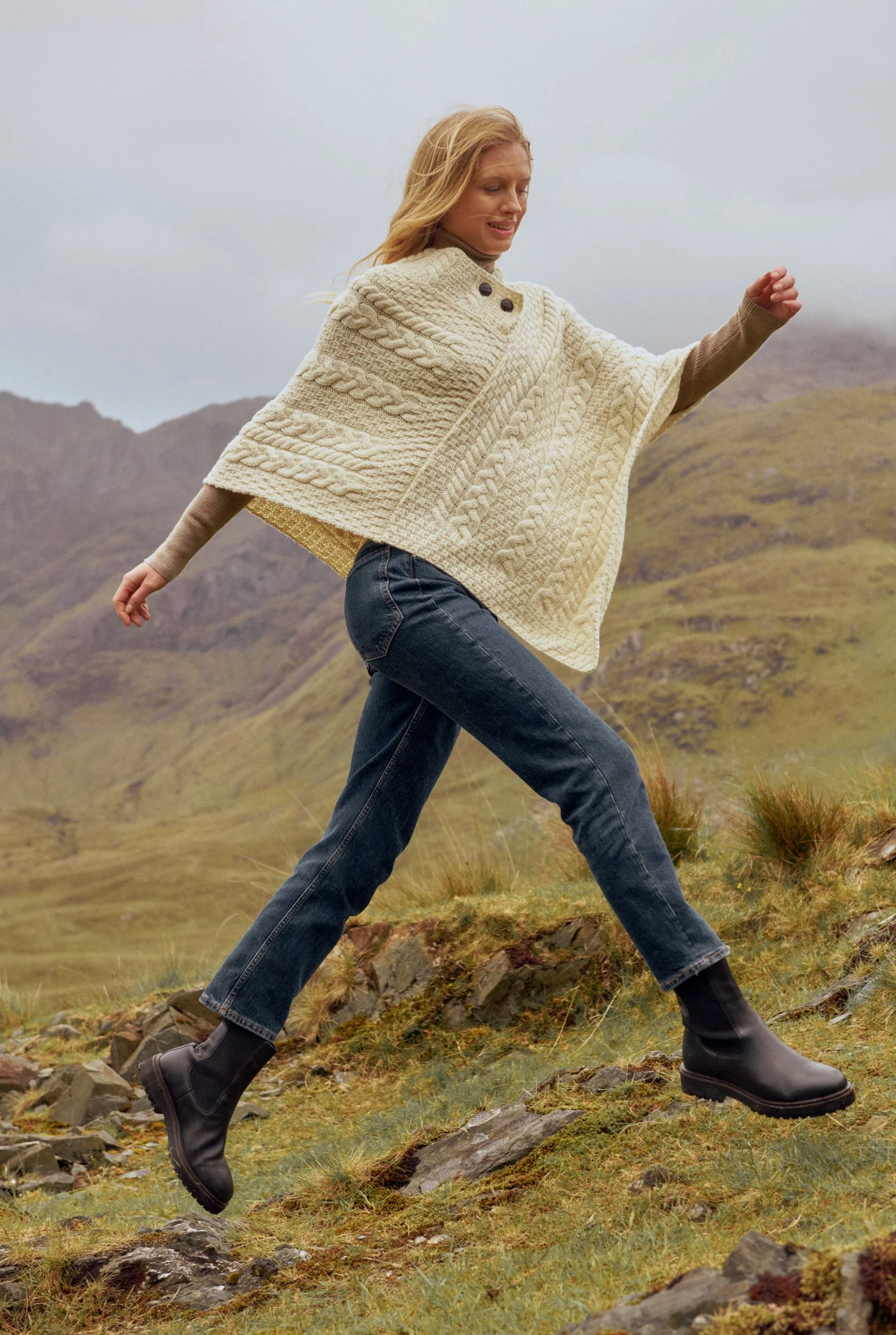 Easkey Ladies Classic Aran Button Poncho - Cream - Image 3