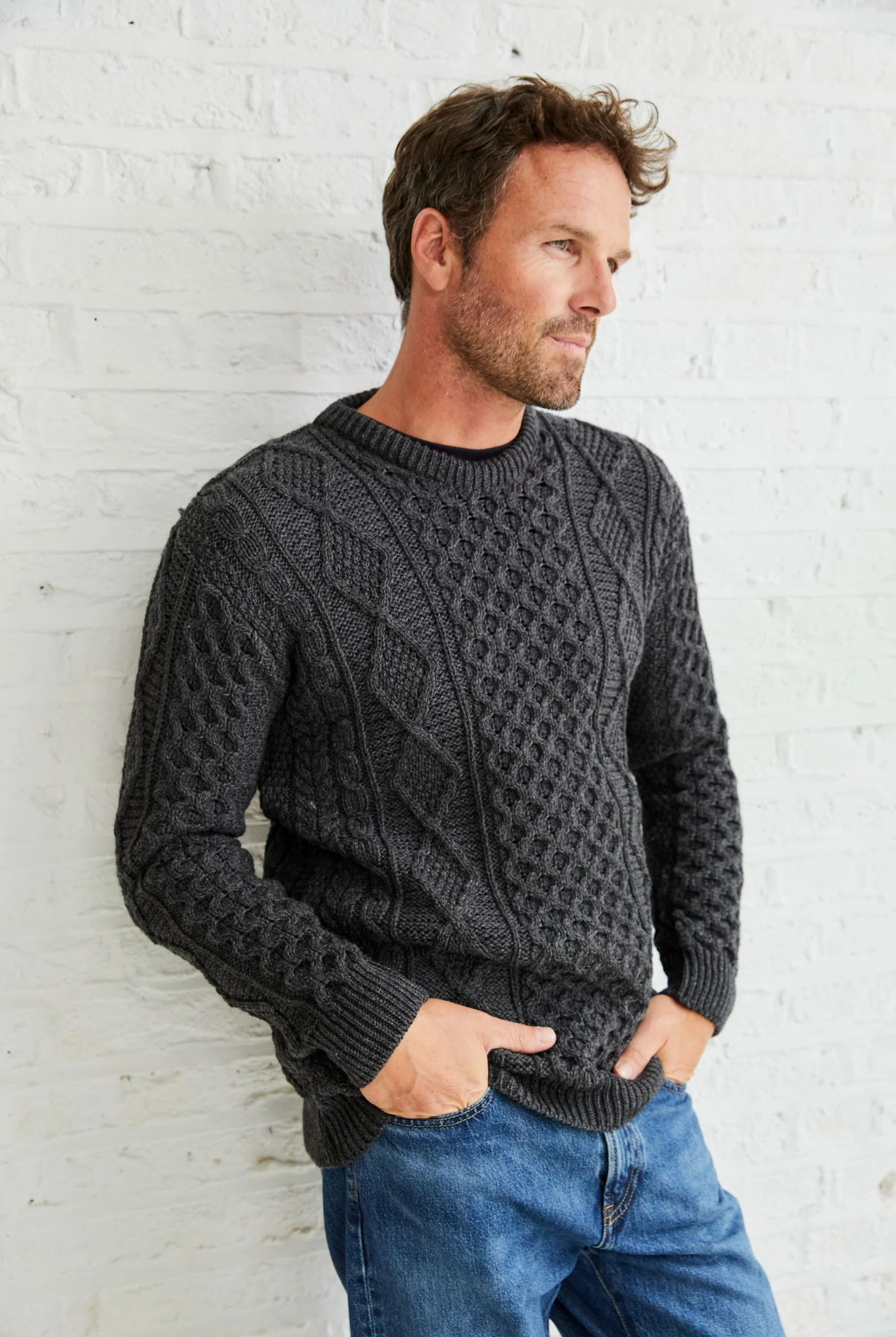 Éireann Mens Traditional Aran Supersoft Merino Sweater - Grey - Image 3