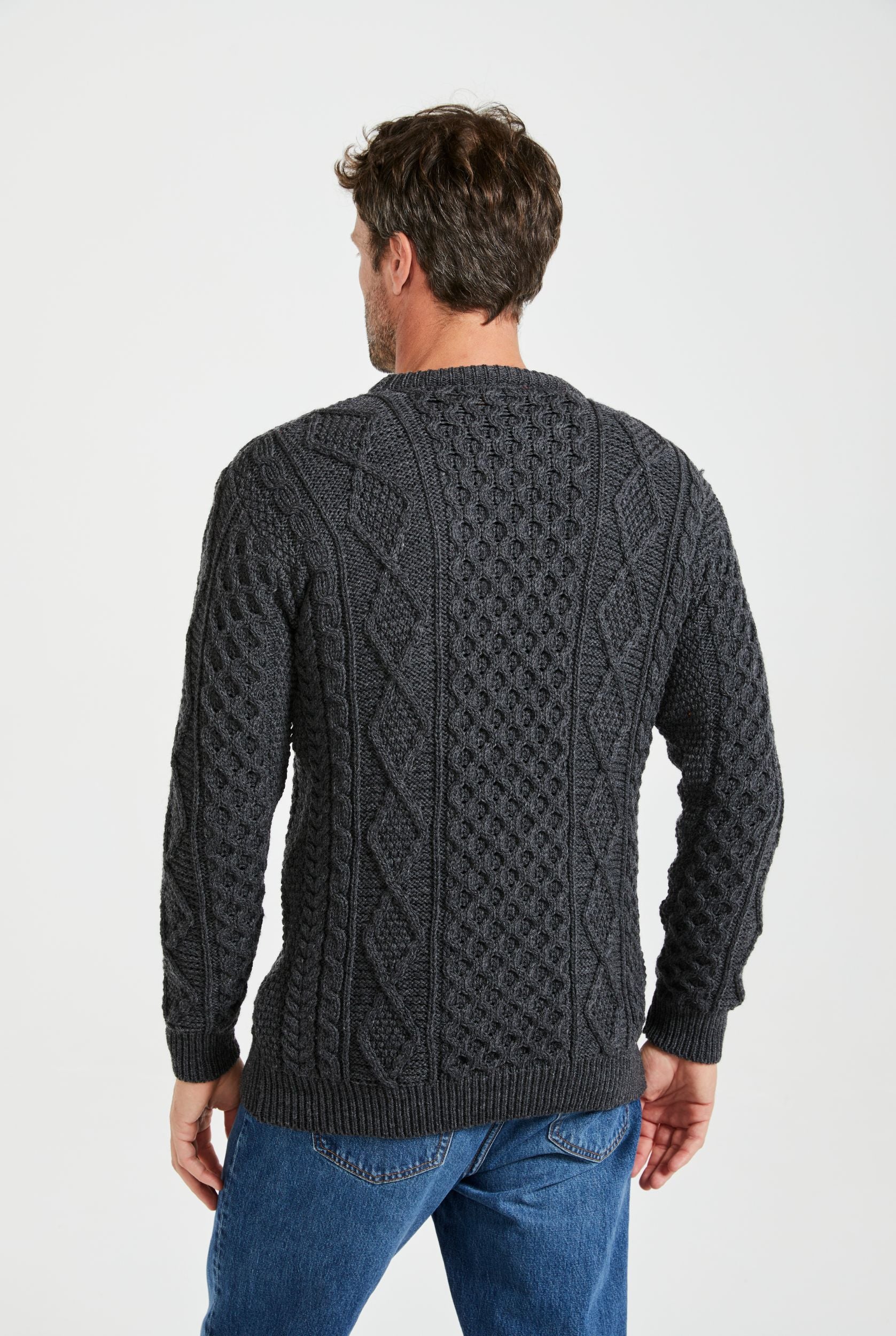 Éireann Mens Traditional Aran Supersoft Merino Sweater - Grey - Image 4