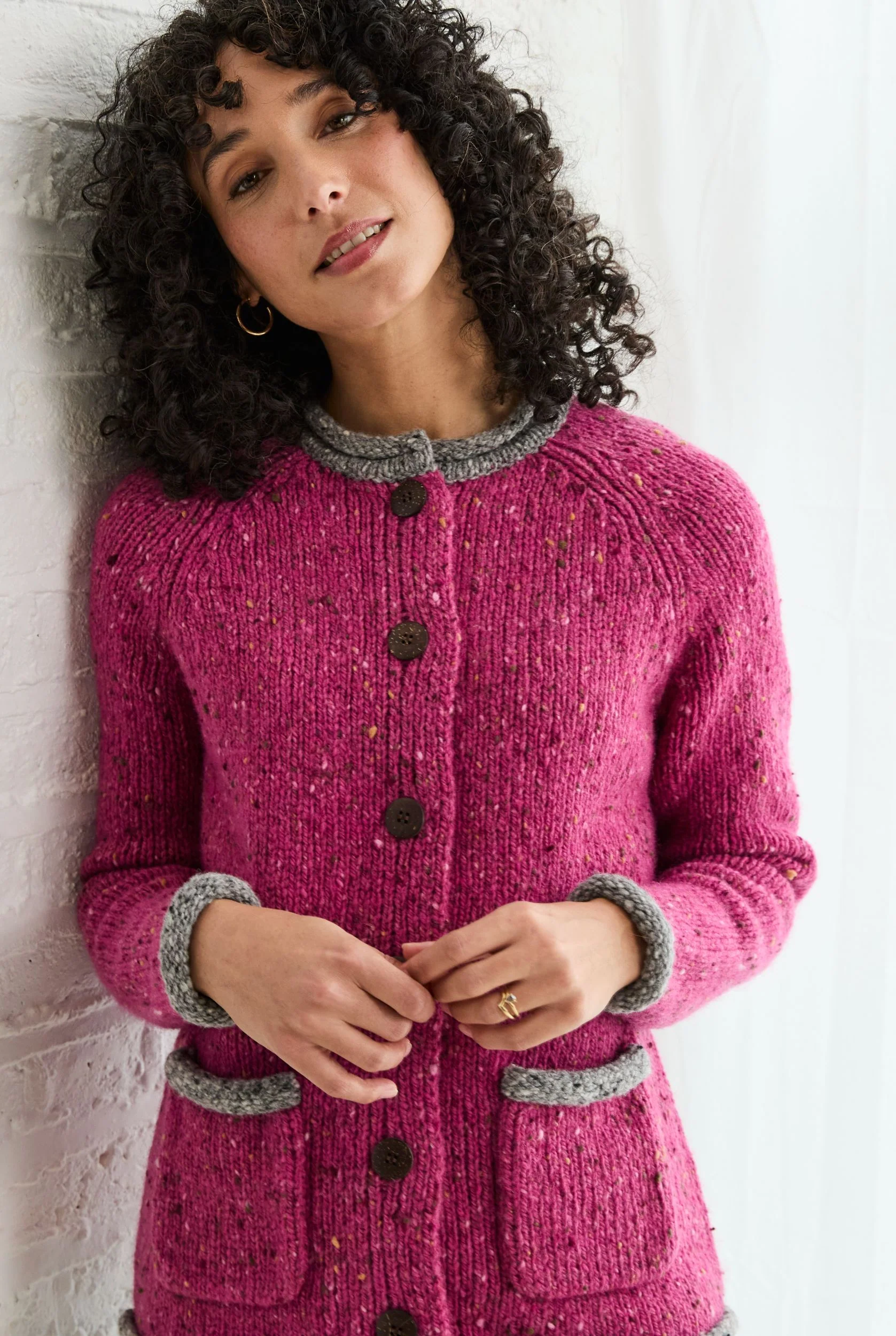 Glenariff Ladies Raglan Donegal Tweed Cardigan - Pink/Grey - Image 5