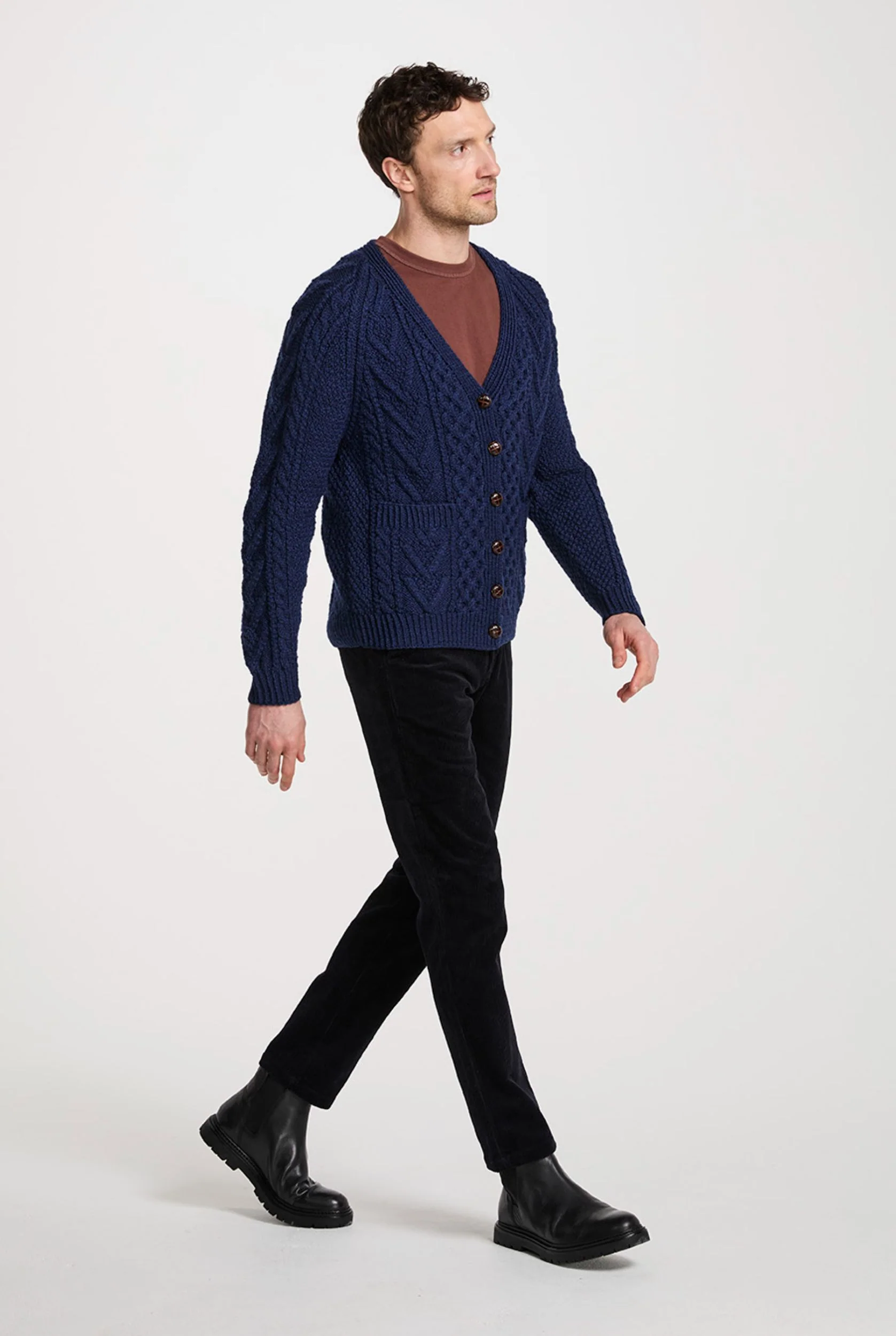 Glenisland Ladies Handknit V-Neck Cardigan - Navy - Image 7