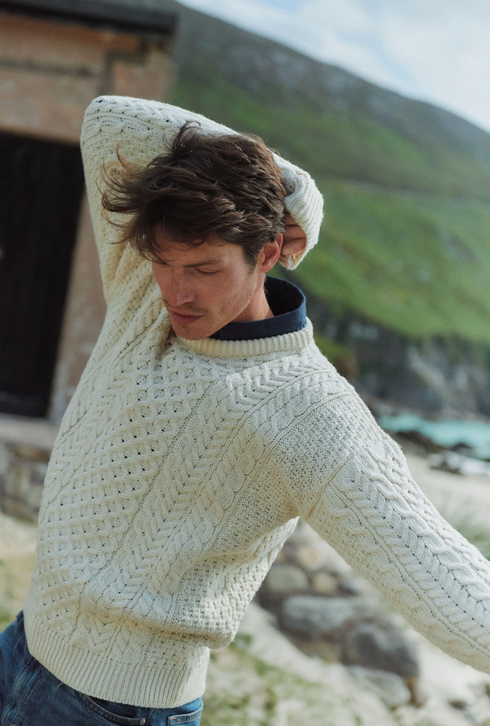 Inisheer Traditional Mens Merino Aran Sweater - Cream - Image 3