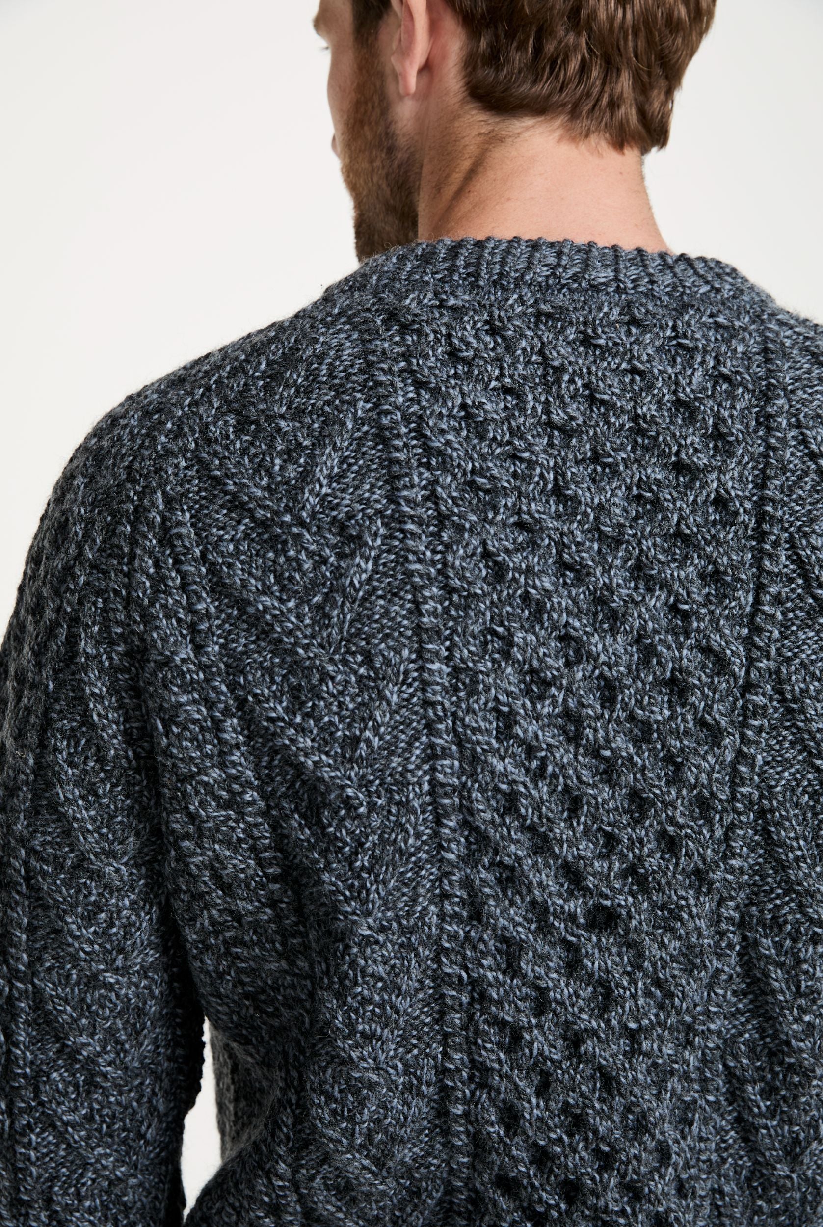 Kilronan Aran Mens Honeycomb Sweater - Charcoal - Image 3