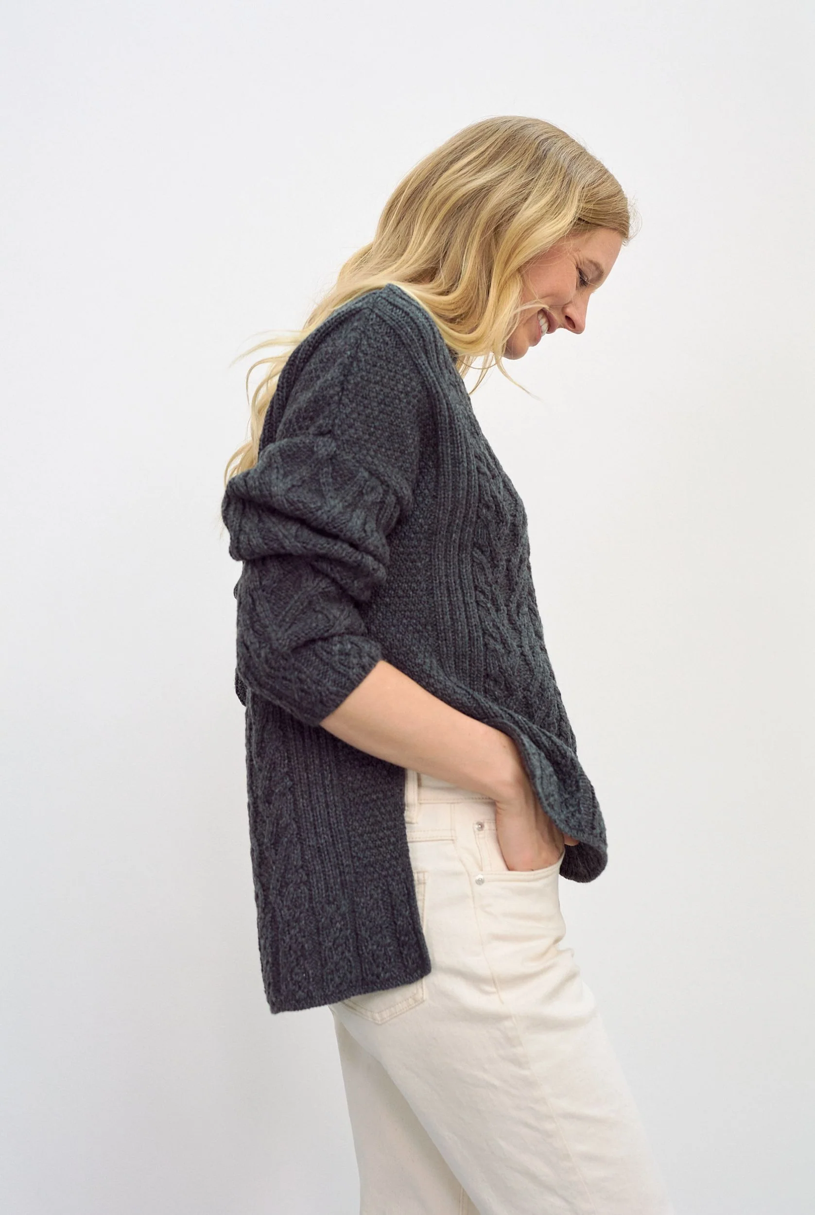 Tully Box Supersoft Merino Aran Sweater - Slate Grey - Image 4